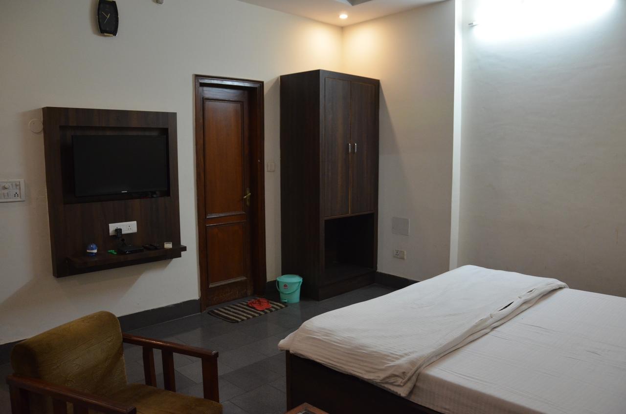 Hotel Aroma Inn Sirsa Экстерьер фото