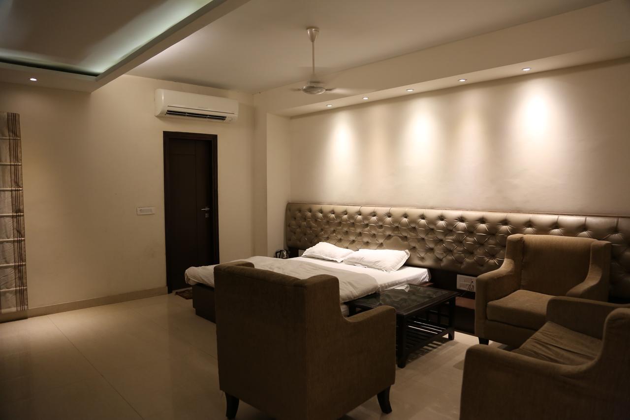 Hotel Aroma Inn Sirsa Экстерьер фото