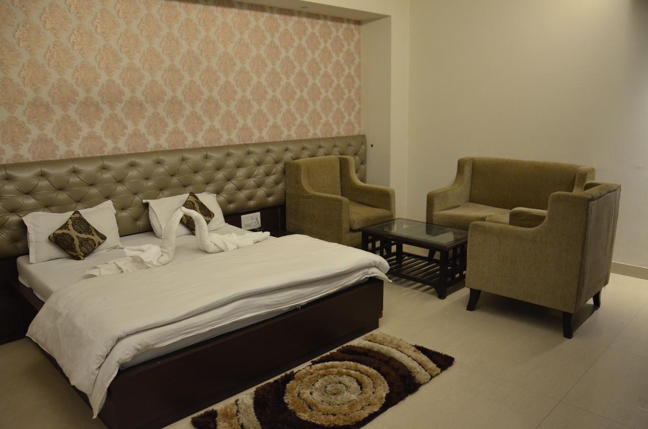 Hotel Aroma Inn Sirsa Экстерьер фото