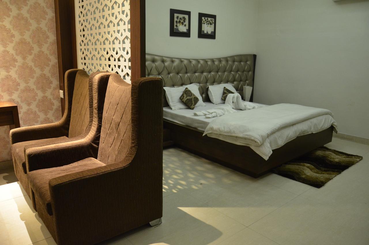 Hotel Aroma Inn Sirsa Экстерьер фото